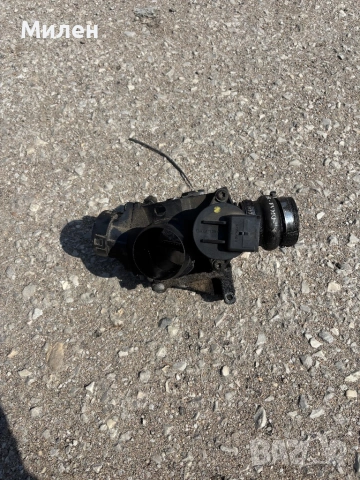 Дроселова клапа Пежо 407 1.6 ХДИ 109 коня, снимка 2 - Части - 53965111