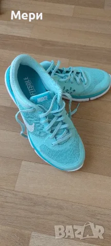 Дамски маратонки Nike
