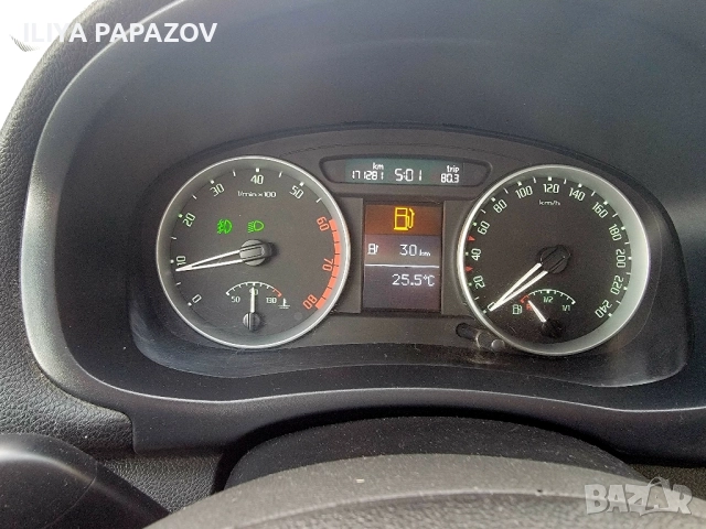 ШКОДА ФАБИЯ, снимка 6 - Автомобили и джипове - 51827667