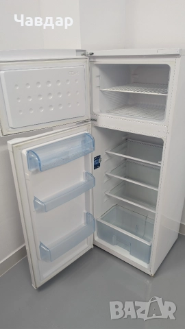 Продавам хладилник с горен фризер ВЕКО., снимка 2 - Хладилници - 52805766