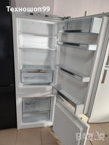 Хладилник за вграждане Bosch, снимка 5 - Хладилници - 52546030