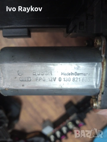 Мотор стъклоповдигач, преден ляв, VW Passat IV , 0130821695, снимка 4 - Части - 54003600