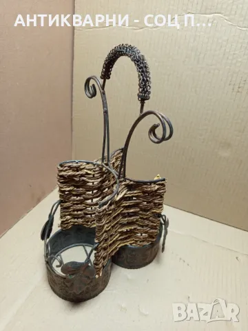 Стара Ръчно Изработена Стоика Поставка За Вино Бутилки.