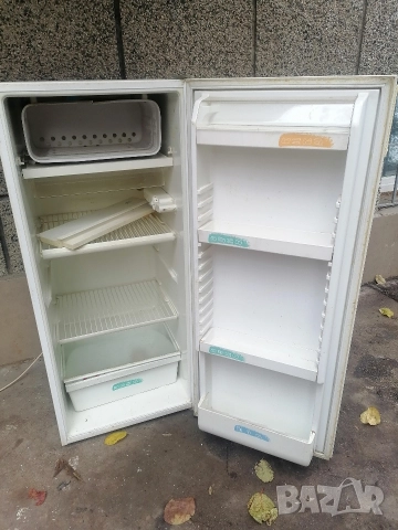 хладилник zanussi, снимка 2 - Хладилници - 52912848