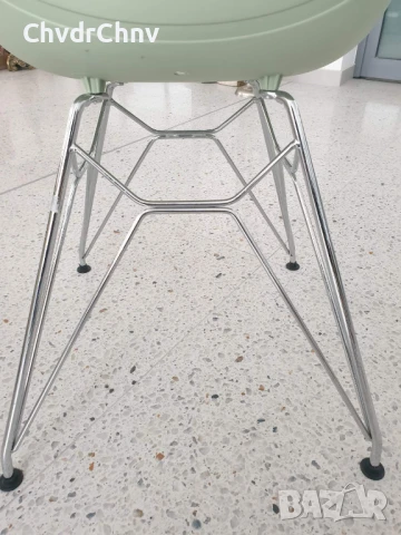 2бр съвременни италиански дизайнерски пластмасови столове с подлакътници GIA, снимка 6 - Столове - 49028973