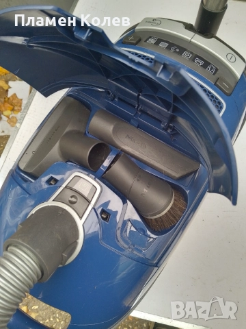 Miele прахосмукачка , снимка 6 - Прахосмукачки - 52341285