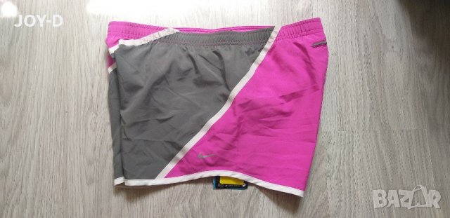 Nike дамски къс панталон , снимка 5 - Къси панталони и бермуди - 29155587