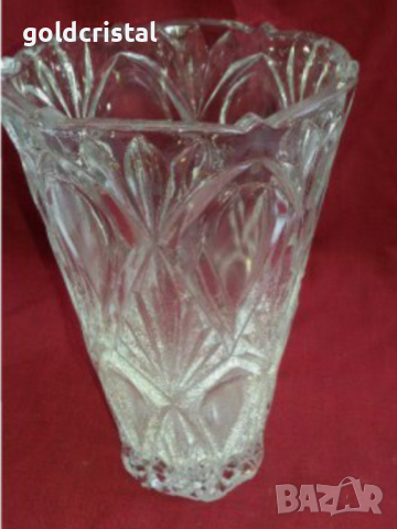 Стъклена ваза , снимка 4 - Антикварни и старинни предмети - 17785933