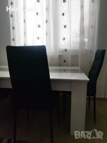 Трапезна маса с 3 стола, снимка 3 - Маси - 47625721