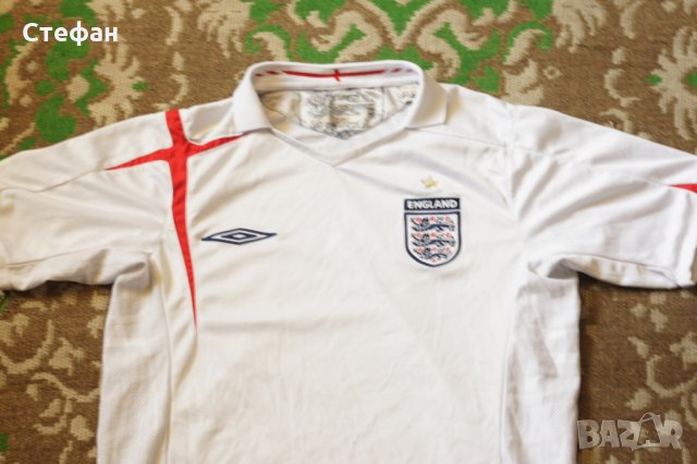 Футболна фланелка на Англия, снимка 1 - Спортни дрехи, екипи - 32153245