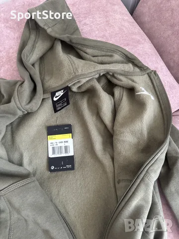 NIKE HOODIE NSW CLUB - MEDIUM OLIVE/WHITE KIDS, снимка 8 - Детски анцузи и суичери - 56115680