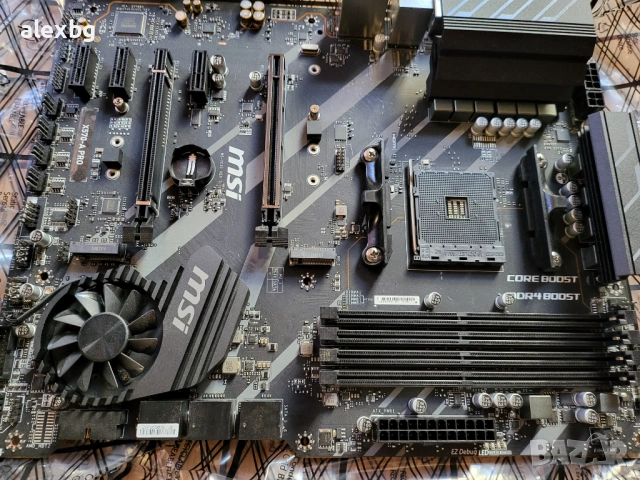 Комбо х570 MSI AMD Ryzen 3900x Wraith prism cooler, снимка 8 - Процесори - 53198403