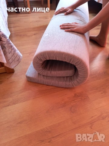 дунапрен с дамаска  размер 132/120/6 см. за 25 лева , снимка 3 - Матраци - 51870400