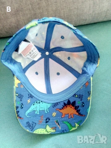 Шапка с козирка  динозавърски принт LC WAIKIKI  , снимка 2 - Шапки, шалове и ръкавици - 51393744