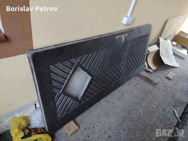 Дървени портали и врата