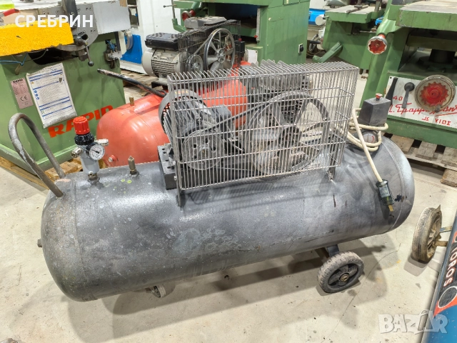 Компресор 300 лт 3 кв три и дебит 550 литра , снимка 13 - Други машини и части - 52645768