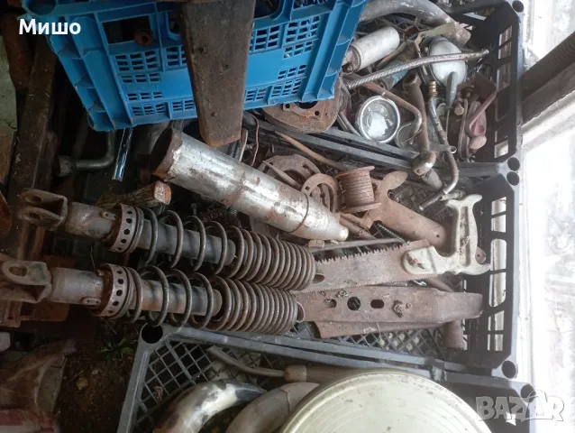 Продавам части от мотоциклети,мотопеди,двигатели