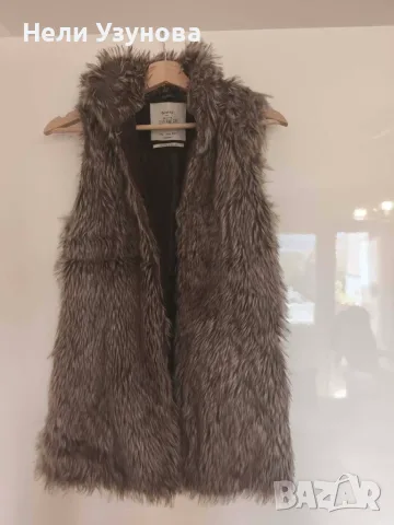 Мъхест топъл дамски елек за есен зима Bershka XS