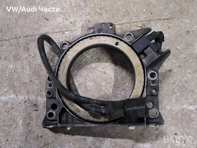 Капак семеринг колянов вал за Голф 4 Ауди А3 Сеат Шкода VW Golf 4 Audi A3 Seat Skoda 030171C