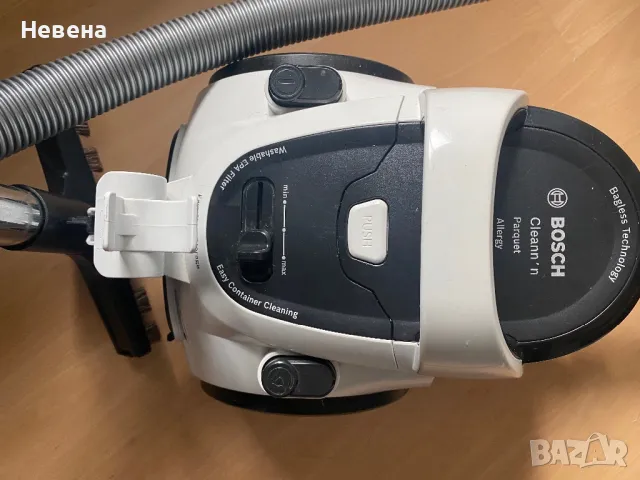 Прахосмукачка без торба BOSCH BGS05A220, снимка 3 - Прахосмукачки - 49653256