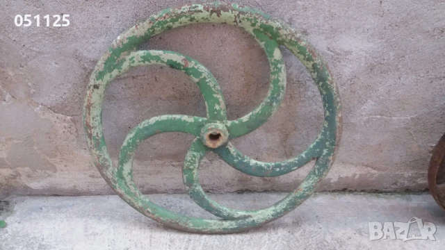 масивно възрожденско чигунено колело , снимка 16 - Антикварни и старинни предмети - 50659927