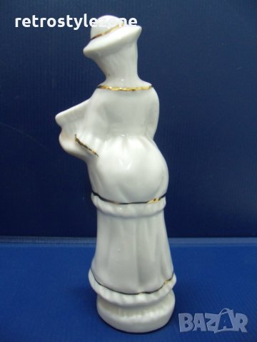 № 5931 стара порцеланова фигура   - размери - височина 14 см , диаметър 4 см , снимка 4 - Други ценни предмети - 35639310