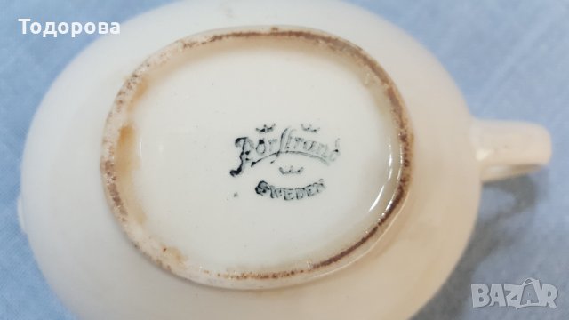 Малка порцеланова сосиера, снимка 3 - Антикварни и старинни предмети - 31974153