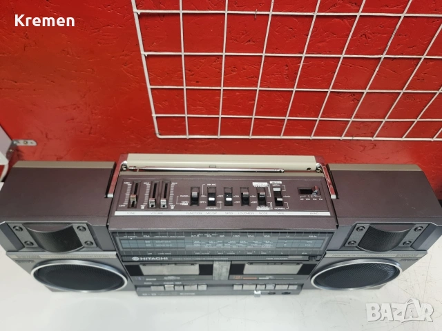 Радио касетофон HITACHI TRK-W55E, снимка 2 - Радиокасетофони, транзистори - 54365014