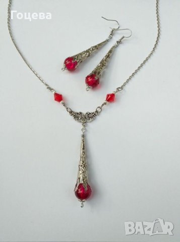 Разкошен Викториански комплект колие и обеци с рубинено червени кракъл мъниста и изящни орнаменти, снимка 4 - Бижутерийни комплекти - 29920816