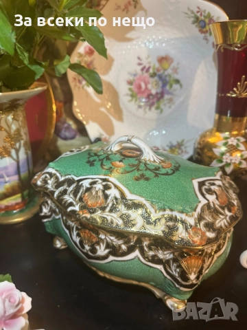 Circa 1908 “ Императорската кутия” невероятно красив и грандиозен съд на четири крака Код P1657, снимка 16 - Декорация за дома - 52932911