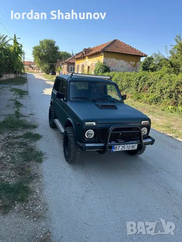 Продавам Lada Niva