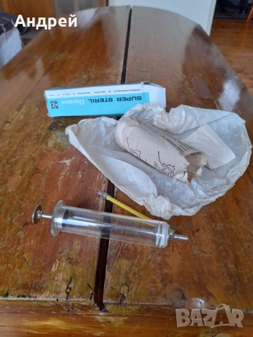 Стара стъклена спринцовка Chirana, снимка 3 - Други ценни предмети - 51486051