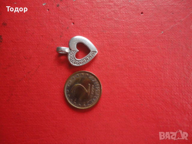 Сребърен медальон висулка с камъни сърце 925 