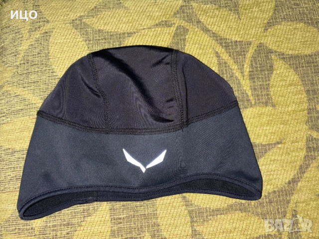 Шапка на Salewa Gore Windstopper