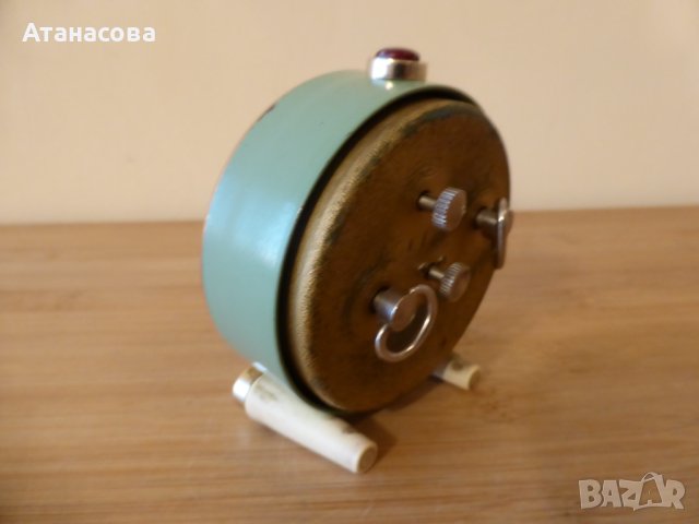 Рядък будилник Слава часовник зелен корпус, снимка 4 - Антикварни и старинни предмети - 44280785