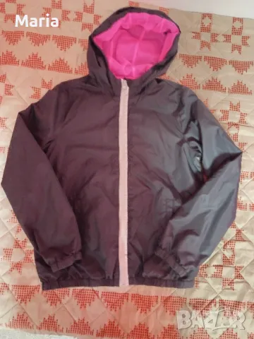 Пролетно яке за момиче на Бенетон , снимка 2 - Детски якета и елеци - 47821128