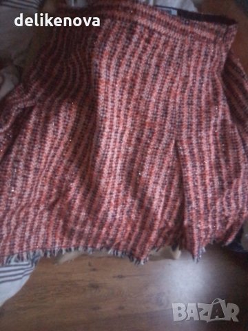 MOSCHINO. Original. Size 38, снимка 3 - Поли - 35395741