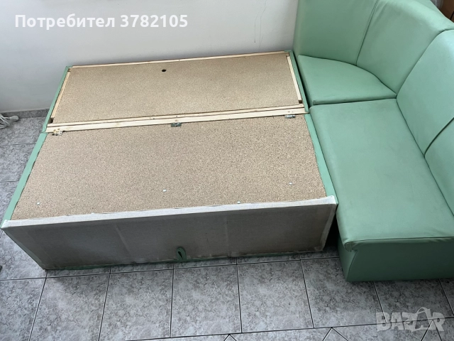 Кухненски ъгъл + кръгла кухненска маса, снимка 3 - Дивани и мека мебел - 51819662