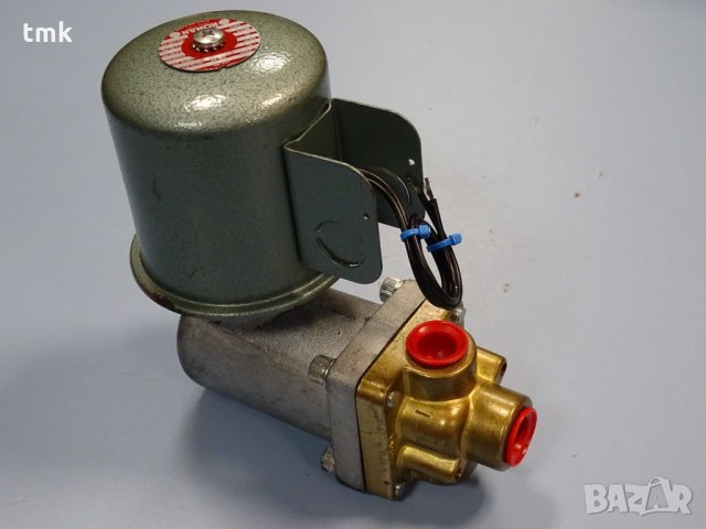 Трипътен електро-магнитен вентил KONAN, снимка 2 - Резервни части за машини - 30781155