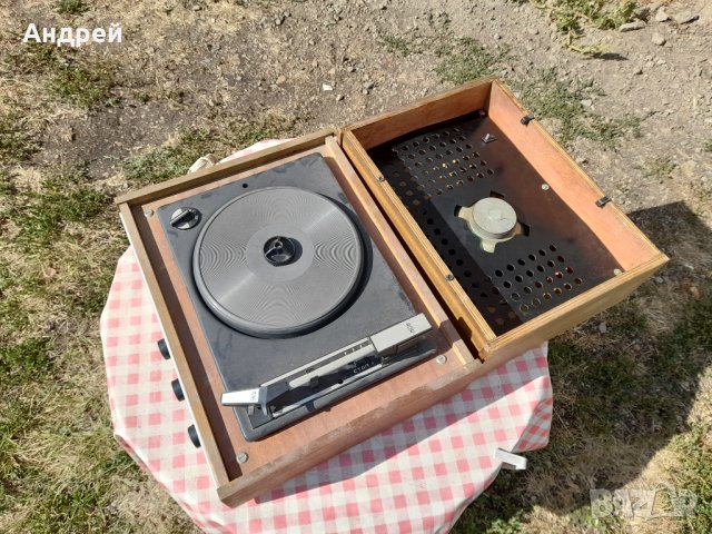 Стар грамофон Riga Akords, снимка 6 - Други ценни предмети - 34069469