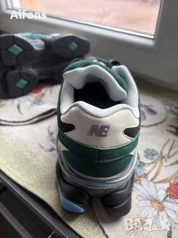 New Balance 9060 , снимка 3 - Маратонки - 55169296