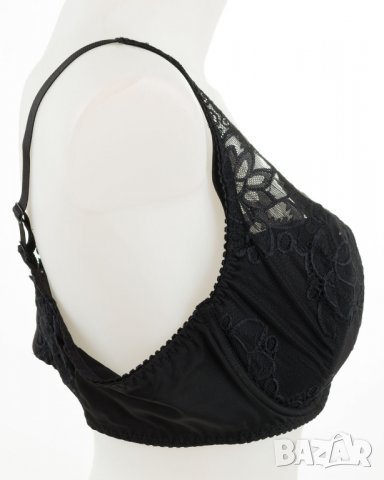 Черен дантелен сутиен с подплатени чашки марка Nikol Djumon 95В, снимка 3 - Бельо - 31577934