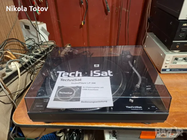 Продава се грамофон TechniSat LP-300