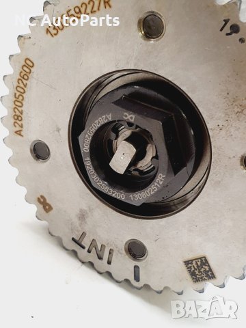 Разпределителен вал за Mercedes Мерцедес А B клас W177 W247 1.3 бензин M282.914 A2820502600 2020, снимка 3 - Части - 42655331