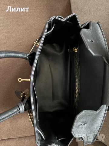 Дамска чанта, снимка 5 - Чанти - 53291820