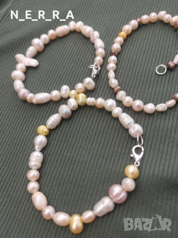 Три гривни от разноцветни и различни по форма естествени перли, снимка 6 - Гривни - 54341079