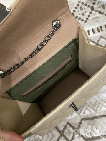 Дамски чанти, снимка 6 - Чанти - 52893257