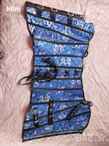 XL Син сатенен корсет с кожа / лак /, снимка 11 - Корсети, бюстиета, топове - 53897882