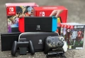  Конзола Nintendo Switch OLED + игри + Pro Controller + кейс   , снимка 3