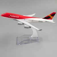 Боинг 747 самолет модел макет Avianca метален B747 пътници полет лайнер презокеански, снимка 6 - Колекции - 42897652